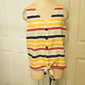 Old Navy sleevless top. Knoted at the waist. Size XL. Striped. Flattering.